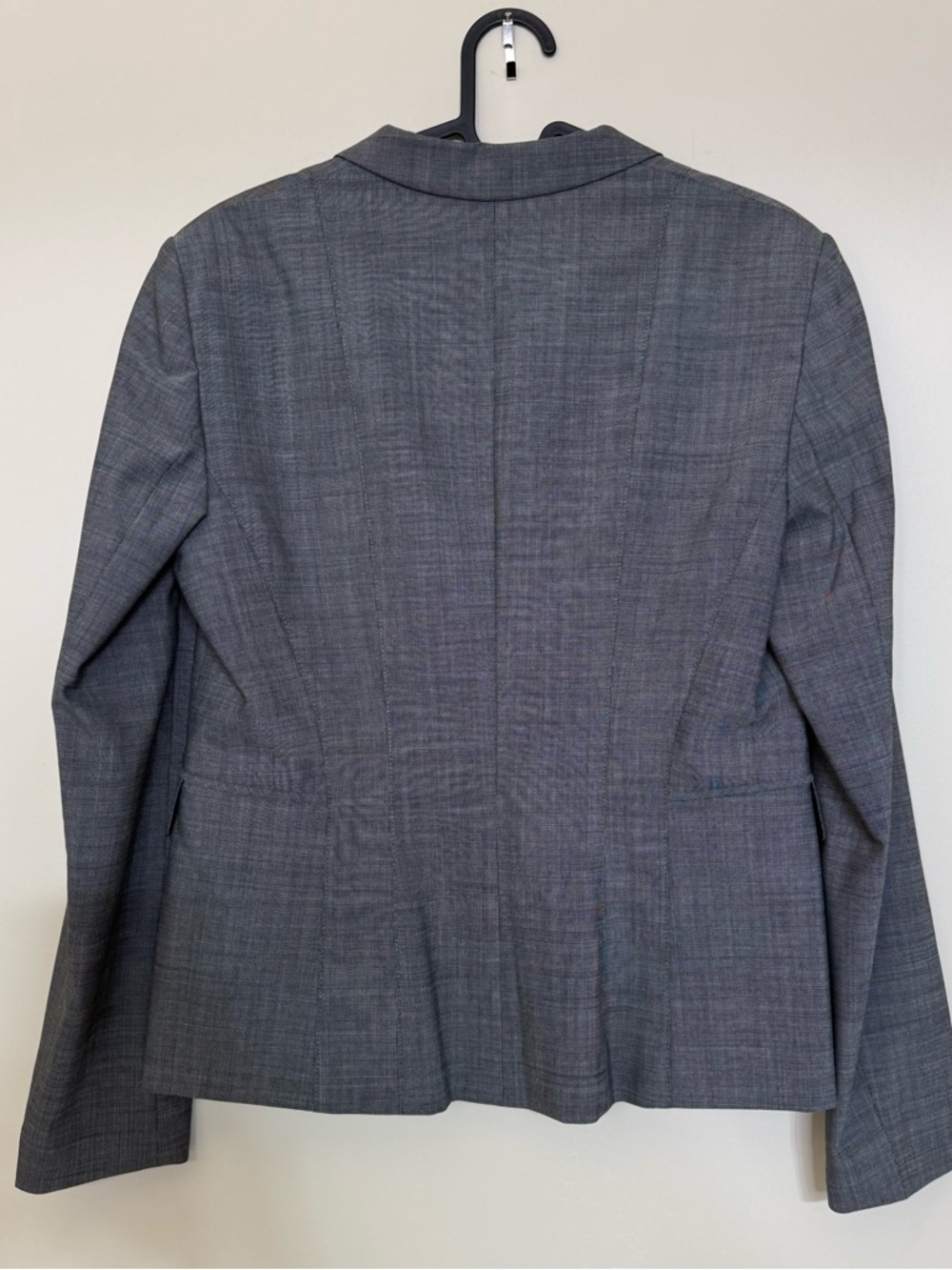 HUGO BOSS SLIM-FIT BLAZER IN 99% VIRGIN WOOL size 8 - Picture 9 of 17